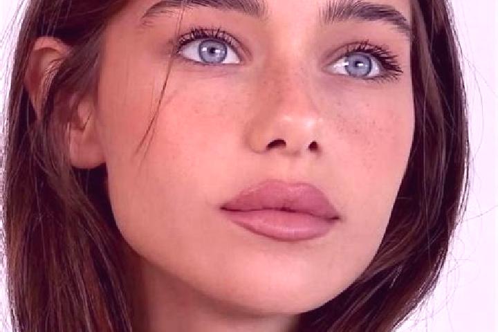Willow, 26, a brunette brown-eyed mediterranean companion based in Arta. Offering Couples, A-Level, 69, Girlfriend Experience. Available for incall and outca...