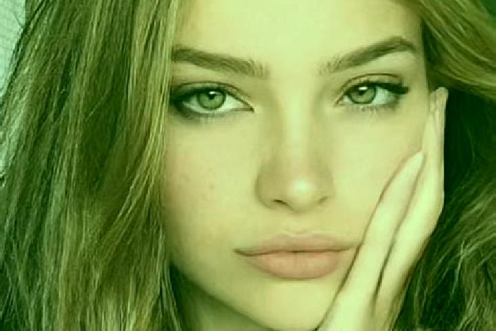 Willow, 26, a dark blonde hazel-eyed latina companion based in Tizguine. Offering GFE, 69, Overnight. Available for incall and outcall, day and evening dates.
