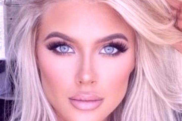 Willow, 26, a platinum blonde brown-eyed middle eastern companion based in Amos. Offering Fetish, Roleplay, Tantra. Available for incall and outcall, day and...