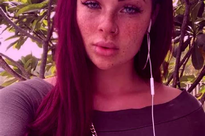 Willow, 26, a red dark-eyed caribbean companion based in Sainte-Marie-aux-Mines. Offering BDSM, GFE, Tantra. Available for incall and outcall, overnight book...