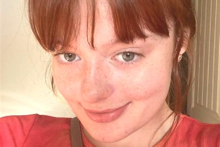 Willow, 26, a red green-eyed caucasian companion based in Shiptonthorpe. Offering BDSM, Striptease, Massage, OWO. Available for incall and outcall, overnight...