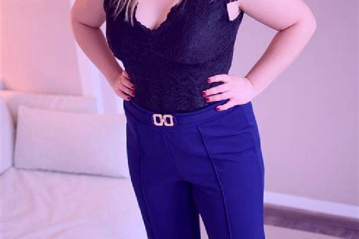 Willow, 26 — Escort in Celle-Levescault, France