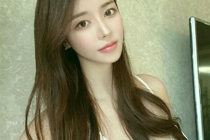 Willow, 26 — Escort in Chencang, China