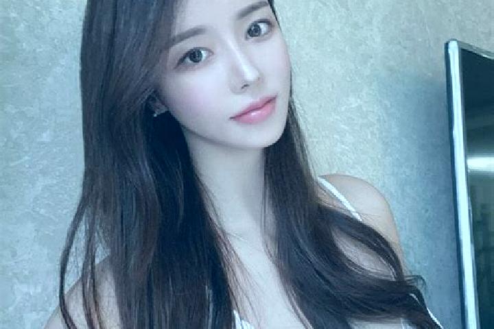 Willow, 26 — Escort in Liushikou, China
