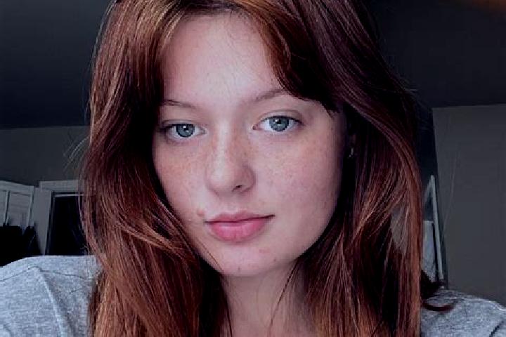 Willow, 27, a auburn amber-eyed indian companion based in Penvenan. Offering Party Girl, OWO, Dinner Date. Available for incall and outcall, overnight bookin...