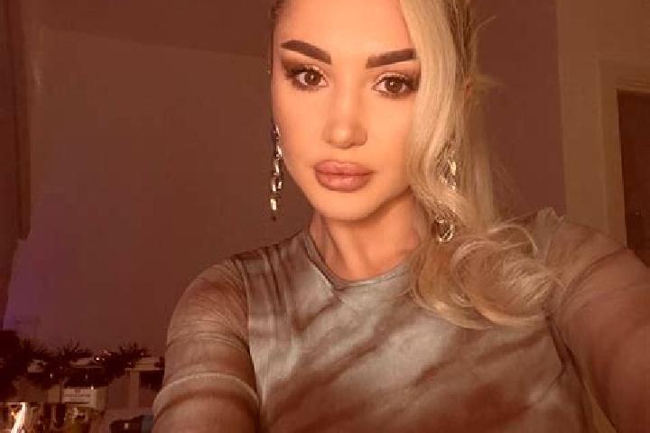 Willow, 27, a black dark-eyed european companion based in Haselbury Plucknett. Offering Duos, Tantra, Striptease, GFE, BDSM. Available for incall and outcall...