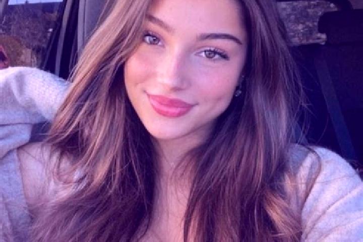 Willow, 27, a brunette blue-eyed latina companion based in Carpaneto Piacentino. Offering GFE, Massage, Prostate Massage, Deep French Kissing. Available for ...