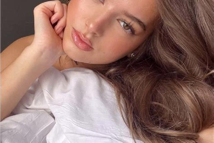 Willow, 27, a brunette hazel-eyed asian companion based in Bukama. Offering A-Level, Domination, Striptease, Girlfriend Experience, Overnight. Available for ...