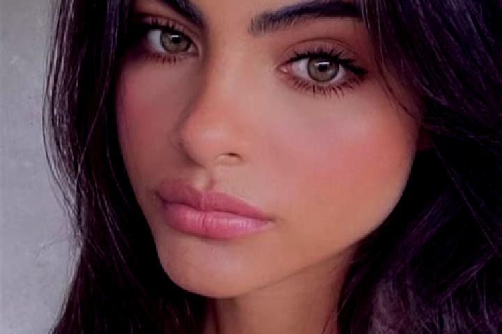Willow, 27, a chestnut hazel-eyed indian companion based in Sainte-Terre. Offering Couples, Duos, Fetish. Available for incall and outcall, day and evening d...