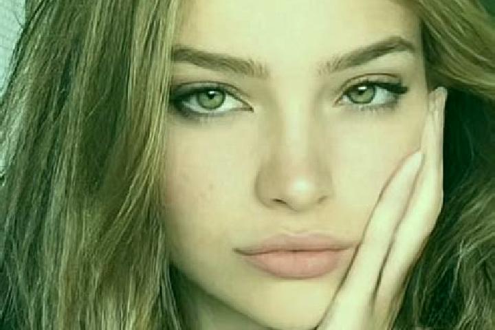 Willow, 27, a chestnut hazel-eyed slavic companion based in Macduff. Offering Girlfriend Experience, Deep French Kissing, Erotic Massage, Party Girl. Availab...