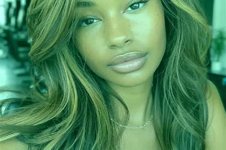 Willow, 27, a dark blonde brown-eyed european companion based in Lazaro Cardenas (Chilil). Offering Dinner Date, BDSM, Deep French Kissing, Girlfriend Experi...