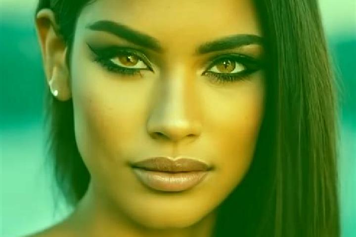 Willow, 27, a red dark-eyed latina companion based in Kainouryion. Offering Party Girl, Roleplay, 69. Available for incall and outcall, overnight bookings av...