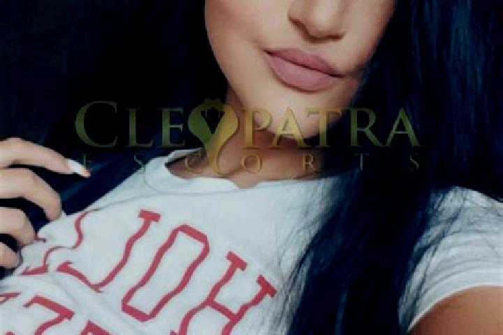 Willow, 27, a red hazel-eyed ebony companion based in Las Tres Gotas de Agua. Offering Dinner Date, Striptease, Tantra, Couples, BDSM. Available for incall a...