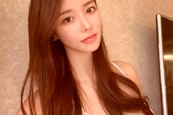 Willow, 27 — Escort in Tangxi, China