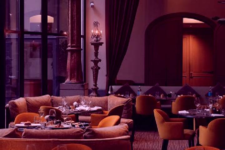 Willow, 28, a auburn amber-eyed middle eastern companion based in Sint-Martens-Bodegem. Offering Massage, Fetish. Available for incall and outcall, day and e...