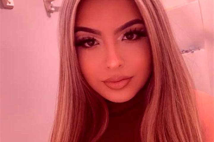 Willow, 28, a blonde grey-eyed latina companion based in Mount Merrion. Offering Striptease, Prostate Massage, Roleplay. Available for incall and outcall, ov...
