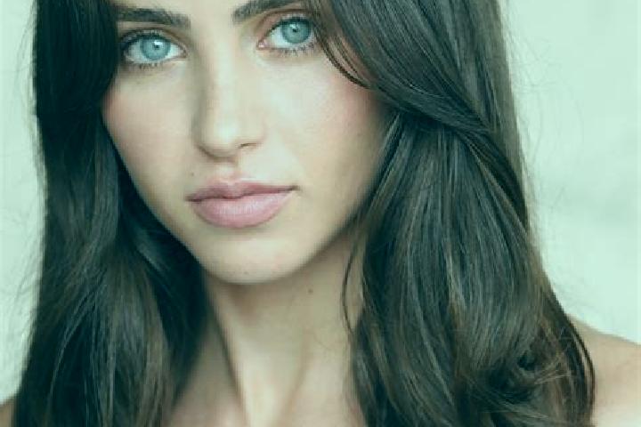 Willow, 28, a brunette hazel-eyed latina companion based in Burgos. Offering Travel Companion, Tantra, Couples, Overnight. Available for incall and outcall, ...