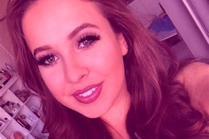 Willow, 28, a chestnut blue-eyed mediterranean companion based in Podhorni Ujezd a Vojice. Offering BDSM, Domination, Girlfriend Experience. Available for in...