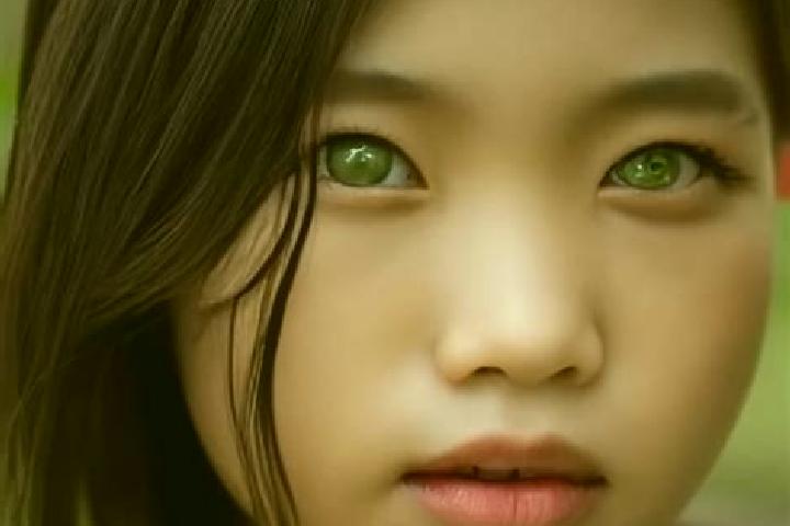 Willow, 28, a chestnut green-eyed asian companion based in Krajan Gajihan. Offering Domination, Erotic Massage, CIM. Available for incall and outcall, overni...