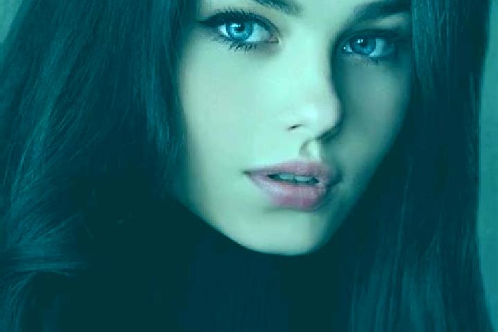 Willow, 28, a red dark-eyed caucasian companion based in Change. Offering OWO, CIM, Tantra, GFE. Available for incall and outcall, day and evening dates.