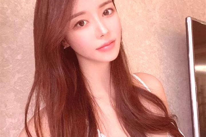 Willow, 28 — Escort in Huurch, Mongolia
