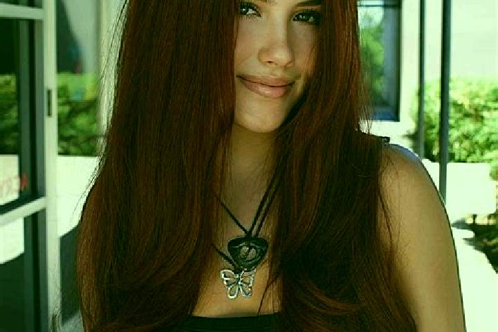 Willow, 29, a auburn dark-eyed european companion based in Ust -Kan. Offering Fetish, GFE, Couples. Available for incall and outcall, day and evening dates.