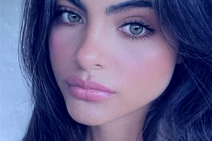 Willow, 29, a black hazel-eyed middle eastern companion based in Jimma. Offering Domination, Roleplay, Couples, Tantra. Available for incall and outcall, day...