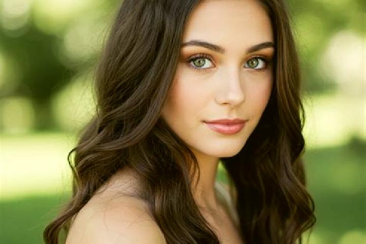 Willow, 29, a brunette hazel-eyed caucasian companion based in Tabinay. Offering Domination, 69, Couples. Available for incall and outcall, day and evening d...