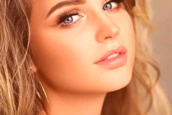 Willow, 29, a dark blonde blue-eyed ebony companion based in Unsleben. Offering CIM, Duos, BDSM, OWO, Tantra. Available for incall and outcall, overnight boo...