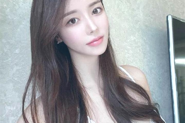 Willow, 29 — Escort in Sengguruhkrajan, Indonesia