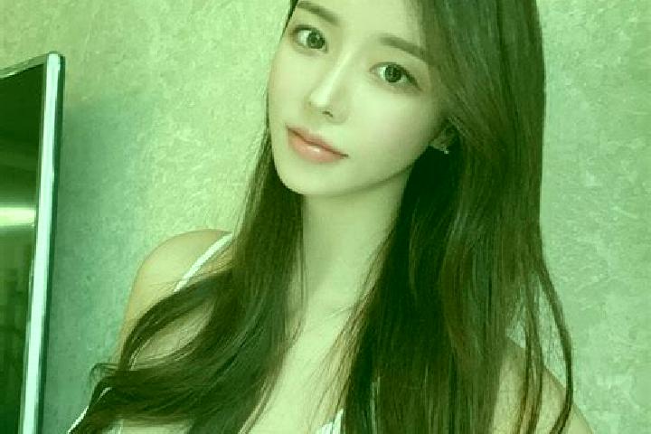 Willow, 29 — Escort in Yunfu, China