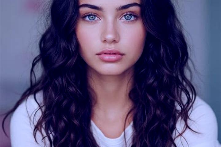 Willow, 30, a dark blonde hazel-eyed mediterranean companion based in Grange-over-Sands. Offering Overnight, Girlfriend Experience, BDSM. Available for incal...
