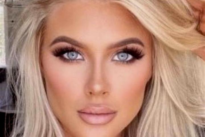 Willow, 30, a platinum blonde blue-eyed mixed companion based in Laiya. Offering Party Girl, Tantra, CIM. Available for incall and outcall, day and evening d...