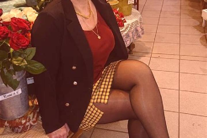 Willow, 30 — Escort in Blaisy-Bas, France