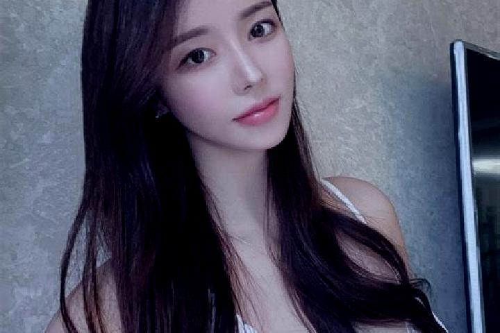 Willow, 30 — Escort in Nanhuang, China