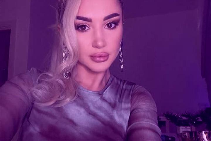 Willow, 31, a blonde dark-eyed caucasian companion based in Knjazevac. Offering GFE, Party Girl, OWO, Domination, Erotic Massage. Available for incall and ou...