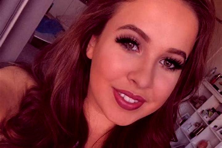 Willow, 31, a brunette grey-eyed caribbean companion based in Chateauneuf-sur-Cher. Offering Prostate Massage, Striptease, Deep French Kissing. Available for...