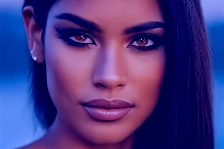 Willow, 31, a dark blonde amber-eyed latina companion based in Palaiokastro. Offering Couples, Striptease, Girlfriend Experience. Available for incall and ou...