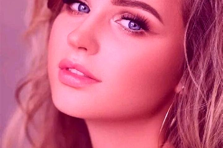Willow, 31, a dark blonde blue-eyed middle eastern companion based in Hoge Enk. Offering Girlfriend Experience, Party Girl, Roleplay, GFE. Available for inca...