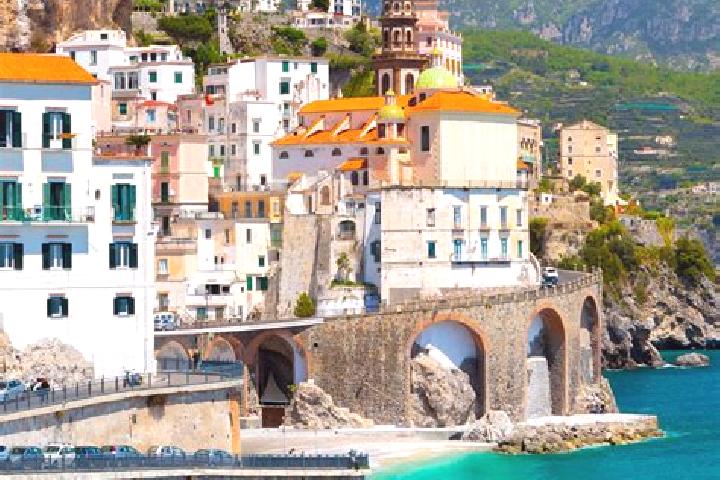 Willow, 31 — Escort in Santomenna, Italy