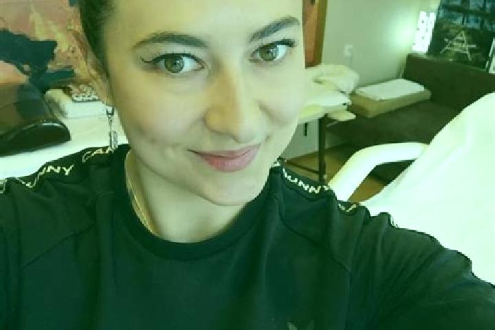 Willow, 32, a black dark-eyed mediterranean companion based in Aillant-sur-Tholon. Offering Travel Companion, Domination, Party Girl, Tantra. Available for i...