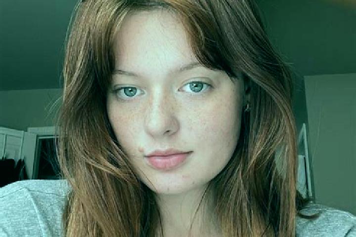 Willow, 32, a red grey-eyed mediterranean companion based in Peia. Offering Couples, Massage, Dinner Date. Available for incall and outcall, day and evening ...