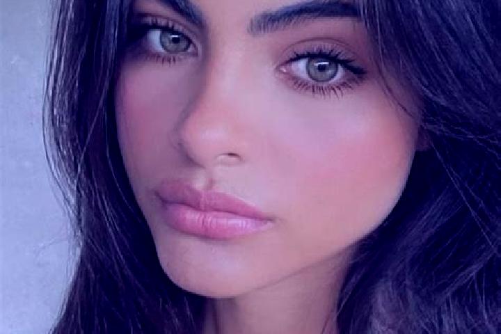 Willow, 33, a black green-eyed indian companion based in Wegscheid. Offering Couples, Party Girl, Massage. Available for incall and outcall, overnight bookin...