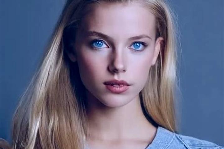 Willow, 33, a blonde grey-eyed mixed companion based in Vycapy-Opatovce. Offering Couples, Tantra, GFE. Available for incall and outcall, day and evening dates.