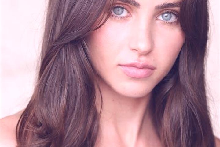 Willow, 33, a brunette dark-eyed mediterranean companion based in Catlin. Offering Tantra, 69, Deep French Kissing, BDSM, Party Girl. Available for incall an...
