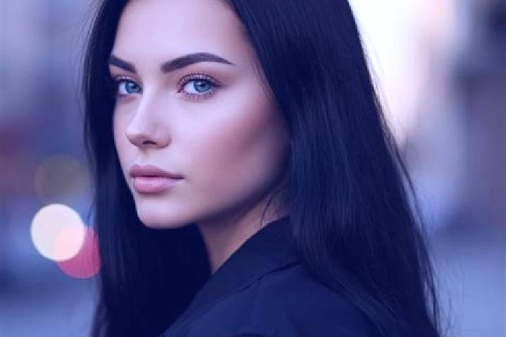 Willow, 33, a platinum blonde blue-eyed latina companion based in Kondagaon. Offering Roleplay, Party Girl, Travel Companion, Massage. Available for incall a...