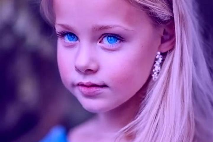 Willow, 34, a blonde blue-eyed caucasian companion based in Perzacco. Offering Erotic Massage, Fetish, BDSM. Available for incall and outcall, overnight book...