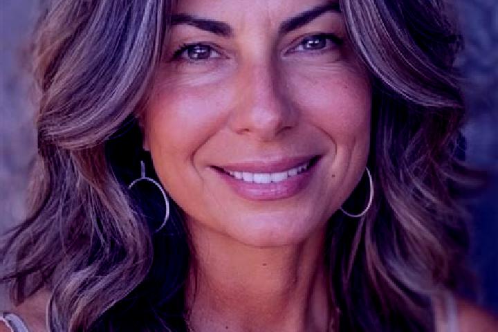 Willow, 34, a brunette grey-eyed latina companion based in La Rabateliere. Offering Party Girl, A-Level, Dinner Date, Overnight. Available for incall and out...