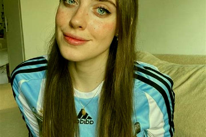 Willow, 34 — Escort in Argentine, France