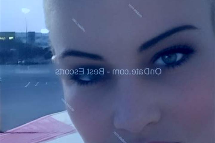 Willow, 34 — Escort in Blajani, Romania